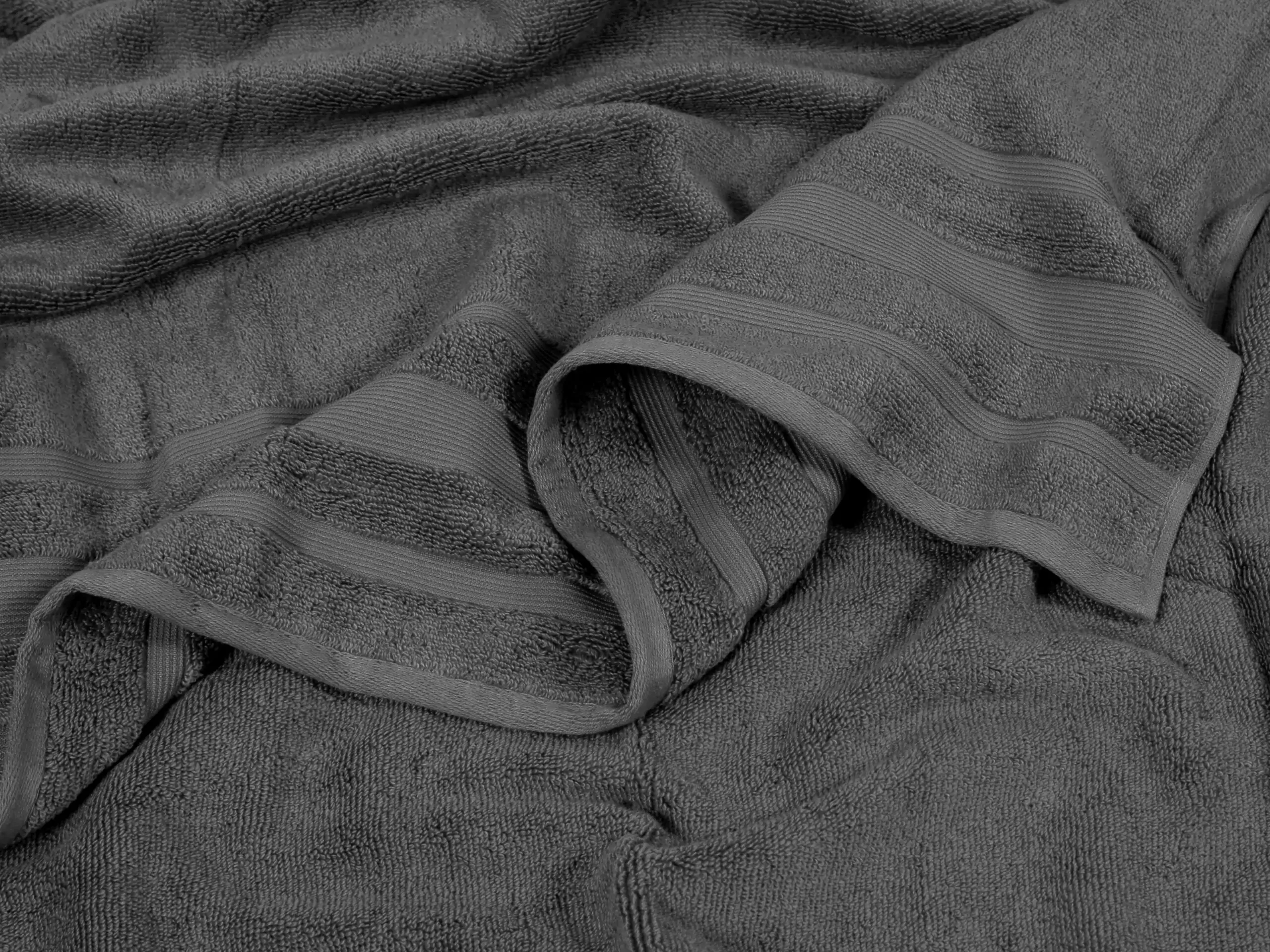 Luxusní froté ručník / osuška tmavě šedá značky Škodák