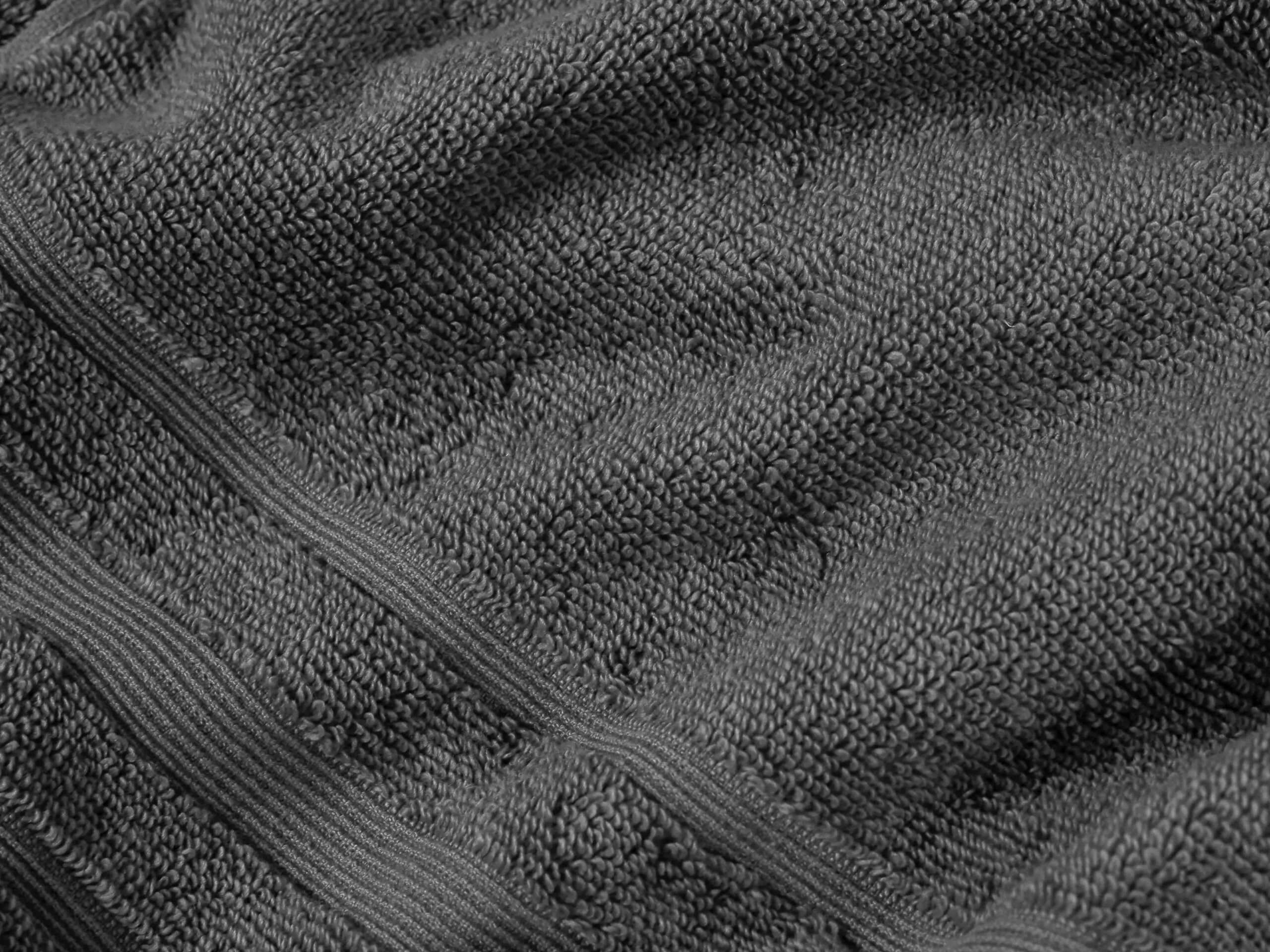 Luxusní froté ručník / osuška tmavě šedá značky Škodák