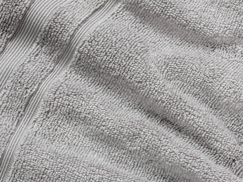 Luxusní froté ručník / osuška světle šedá značky Škodák