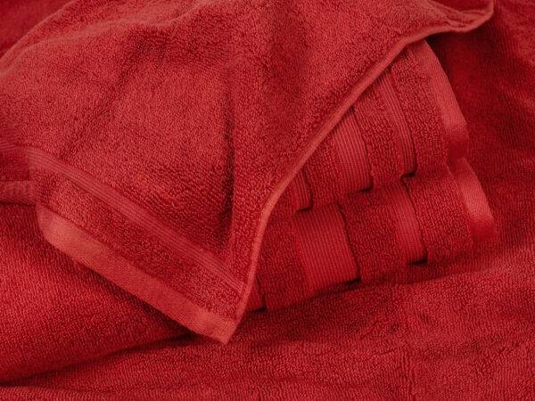 Luxusní froté ručník / osuška červená terakota značky Škodák
