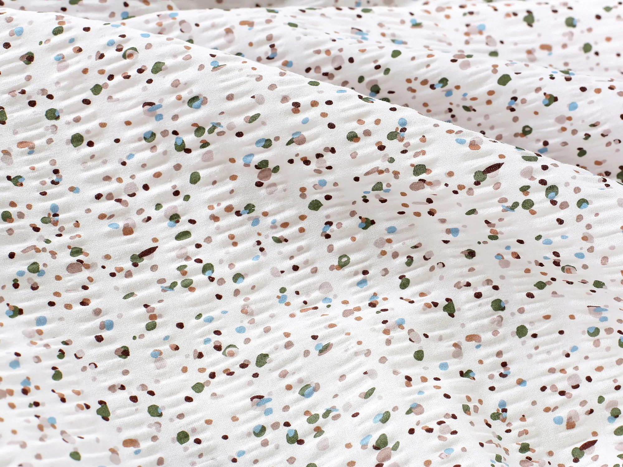 Krepové povlečení hnědé květy/ zrní značky Škodák