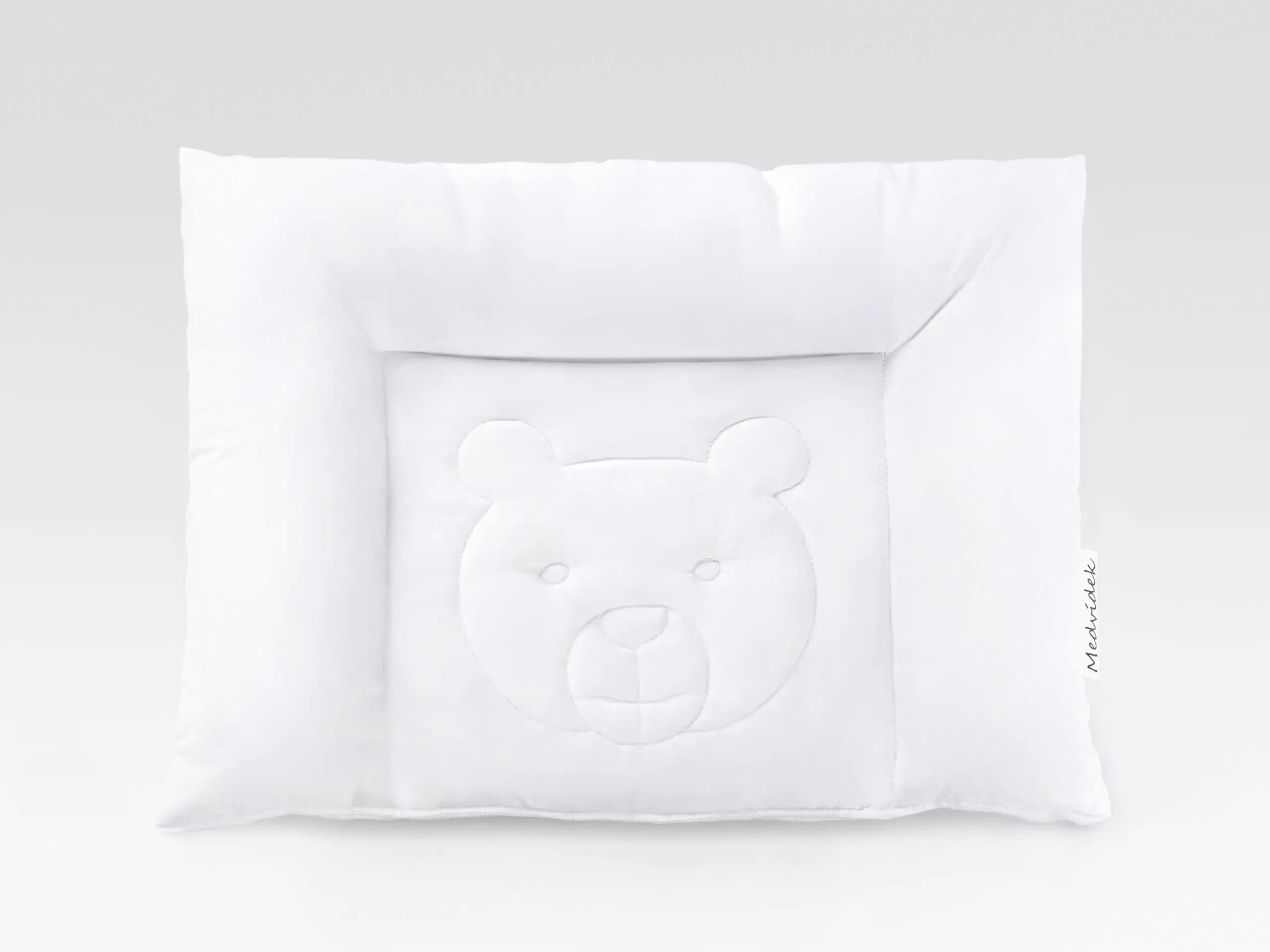 Dětský polštář do postýlky Medvídek 40x60 cm batole značky Škodák