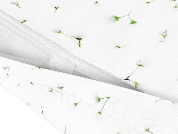 Bavlněný povlak na polštář drobné kvítí na bílé značky Škodák