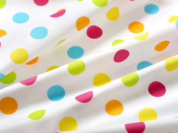Bavlněné povlečení velké barevné puntíky do školky značky Škodák