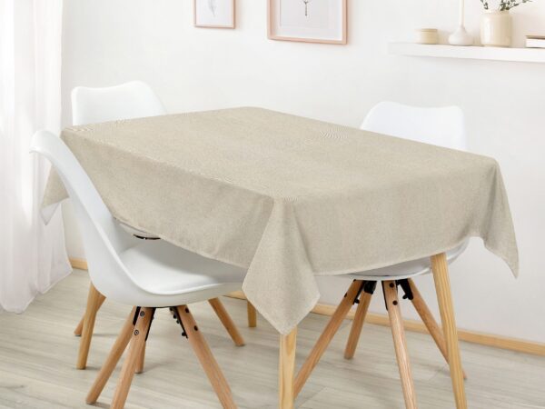 Hranatý ubrus Loneta zlatý značky Škodák.