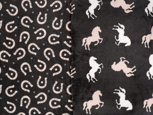 Dětská deka Mikrovlákno koník na hnědé značky Škodák.