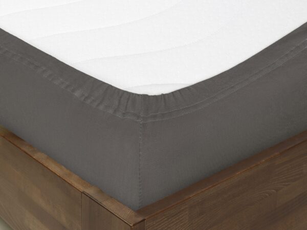 Dětské jersey napínací prostěradlo tmavě šedé do postýlky značky Škodák