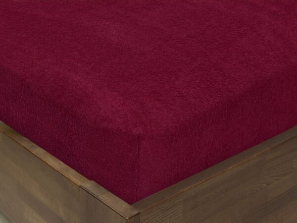 Napínací prostěradlo froté vínové do školky značky Škodák.