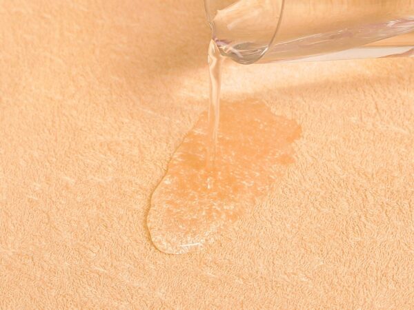 Nepropustné froté napínací prostěradlo lososové do školky značky Škodák