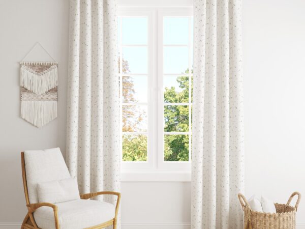 Bavlněný závěs drobné kvítky na bílé značky Škodák