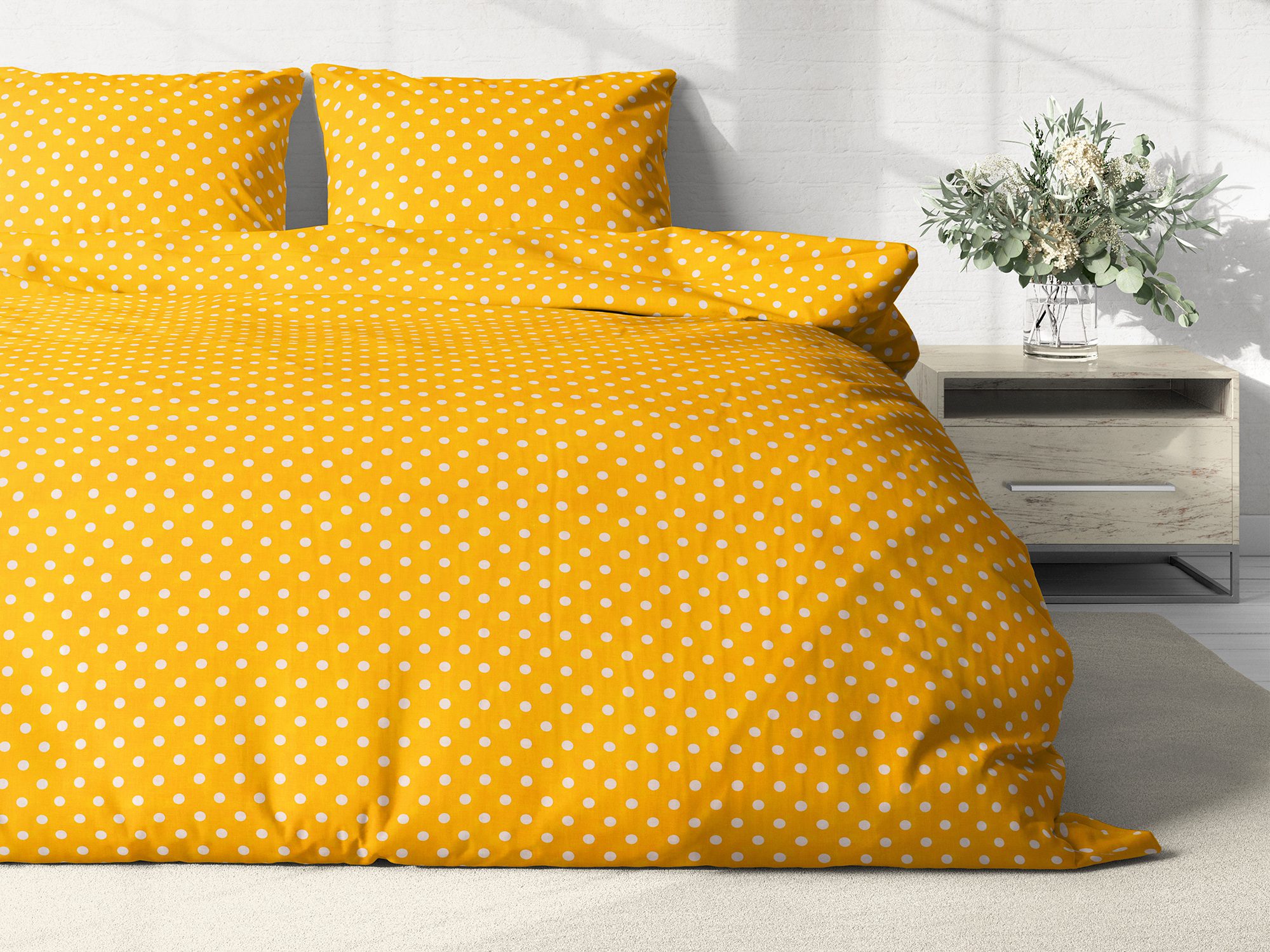 Bavlněné povlečení velké puntíky na žluté značky Škodák