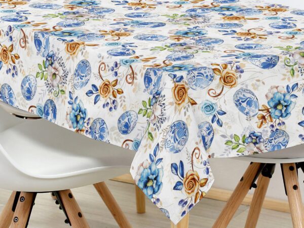 Hranatý ubrus Loneta modré kraslice značky Škodák