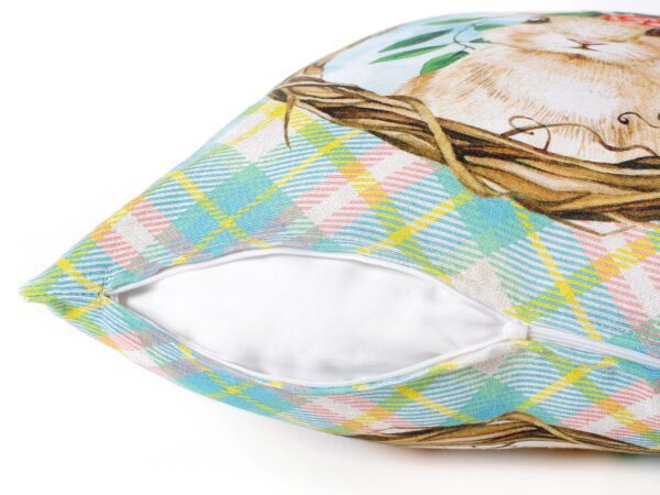 Povlak na polštář LONETA zajíc červený květ značky Škodák.