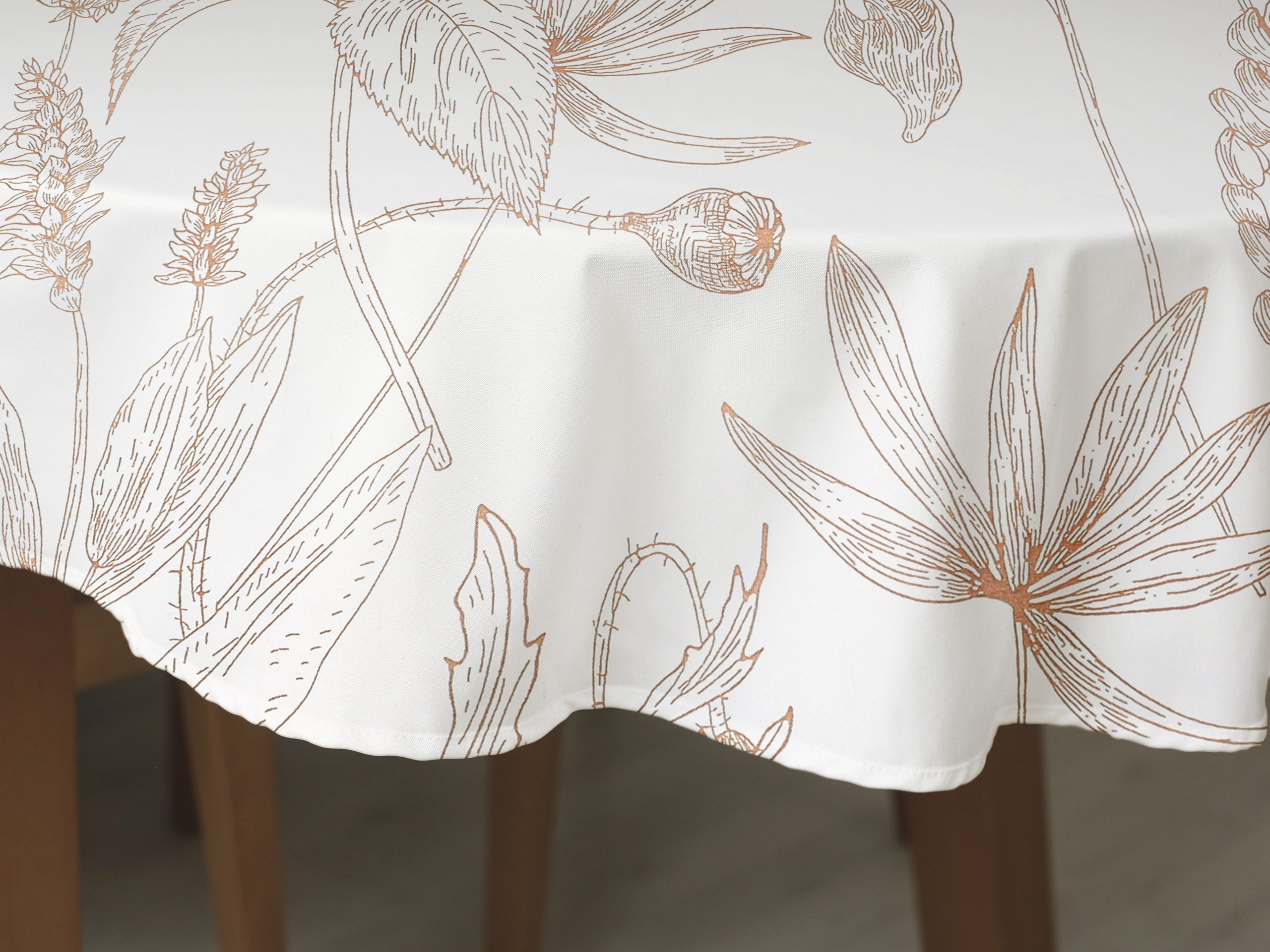 Oválný bavlněný ubrus režné kvítí značky Škodák