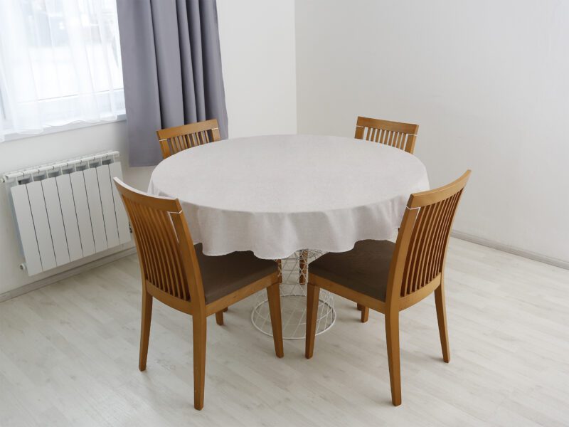 Kulatý ubrus Loneta světle béžový režný značky Škodák