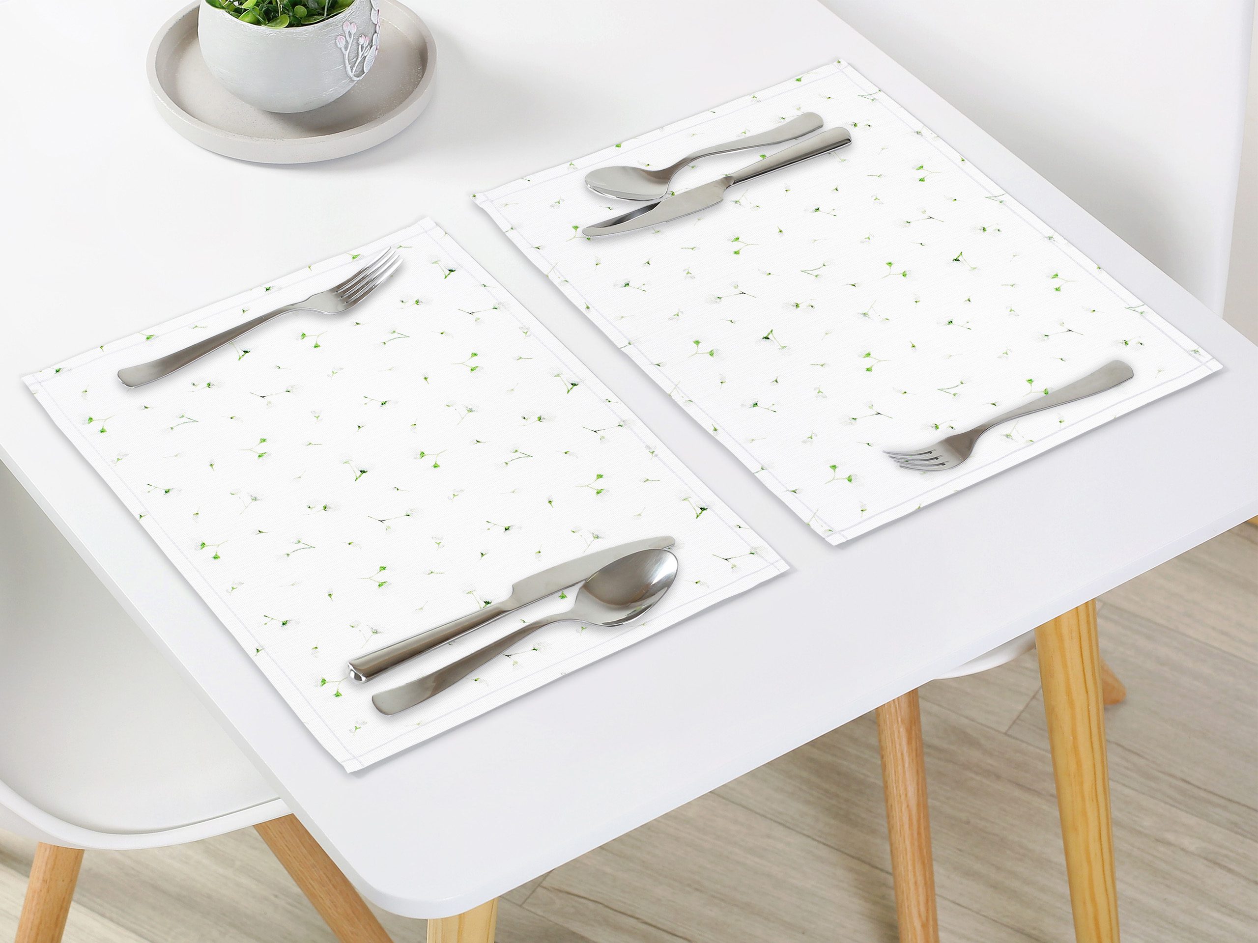 Prostírání Loneta drobné kvítky na bílé značky Škodák