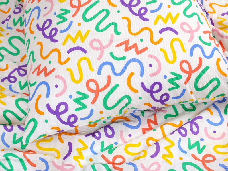 Dětské krepové povlečení barevné konfety značky Škodák