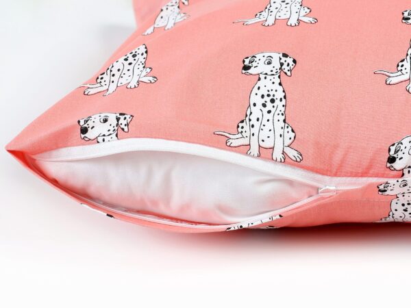 Bavlněný povlak na polštář dalmatin na růžové značky Škodák