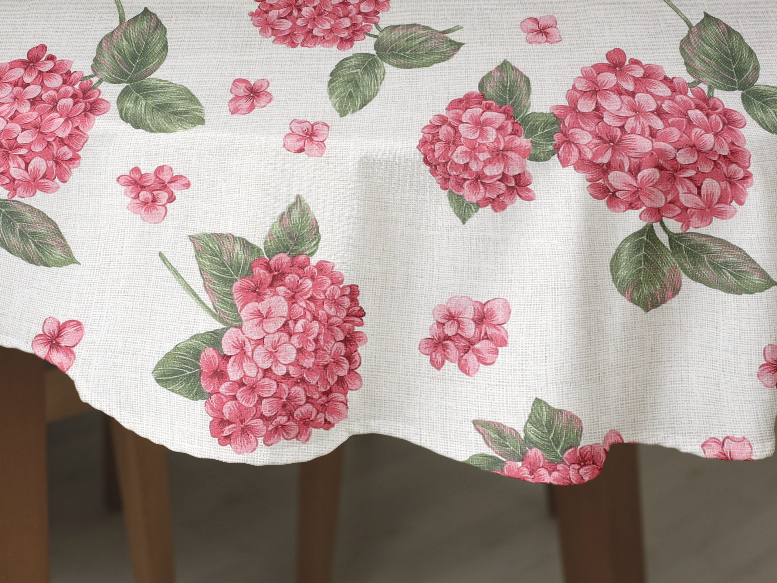 Oválný ubrus Loneta hortenzie růžová značky Škodák