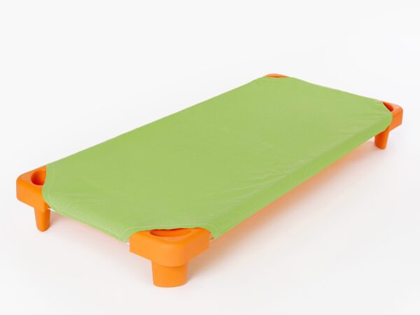 Froté napínací prostěradlo na lehátko světle zelené pro školky značky Škodák