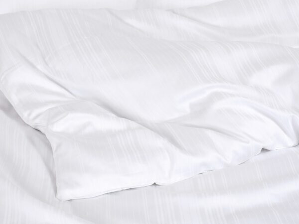 Hotelové povlečení Grand proužky bílé značky Škodák