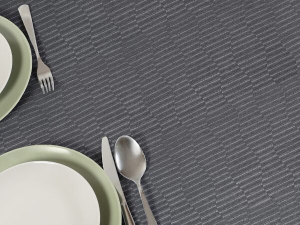 Kulatý teflonový ubrus proužek tmavě šedý značky Škodák