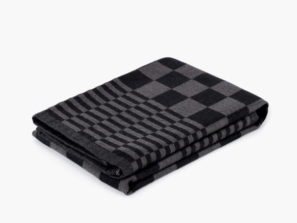 Keprová utěrka černé káro 50x70 cm značky Škodák
