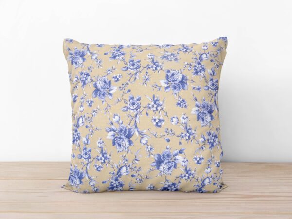 Povlak na polštář Mestral modré květy na režné značky Škodák