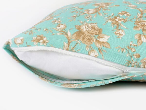 Povlak na polštář Mestral hnědé květy na mintové značky Škodák