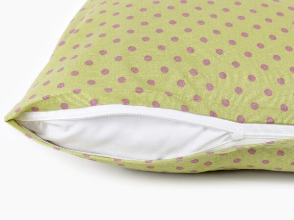 Povlak na polštář Mestral vínové puntíky značky Škodák