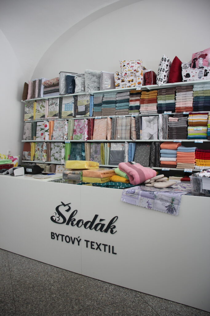 Kamenná prodejna Bytový Textil Škodák Znojmo.