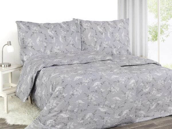 Hotelové povlečení Karl květ sakury na šedé značky Škodák.