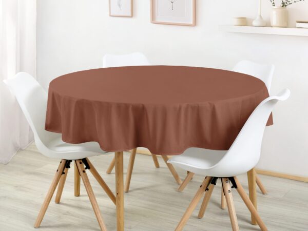 Bavlněný kulatý ubrus světle hnědý značky Škodák.