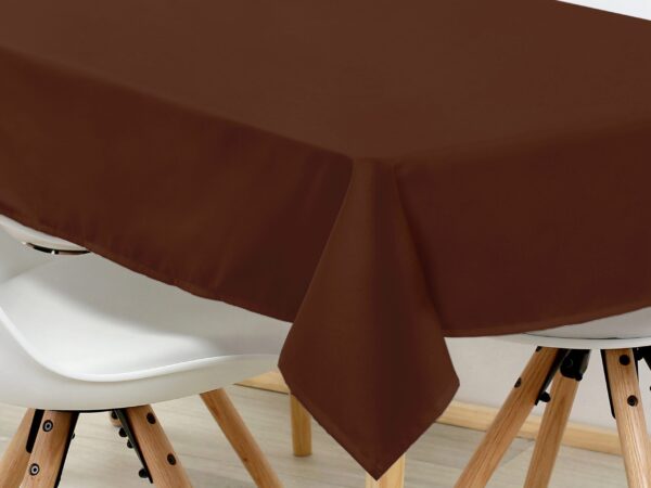 Hranatý bavlněný ubrus tmavě hnědý značky Škodák