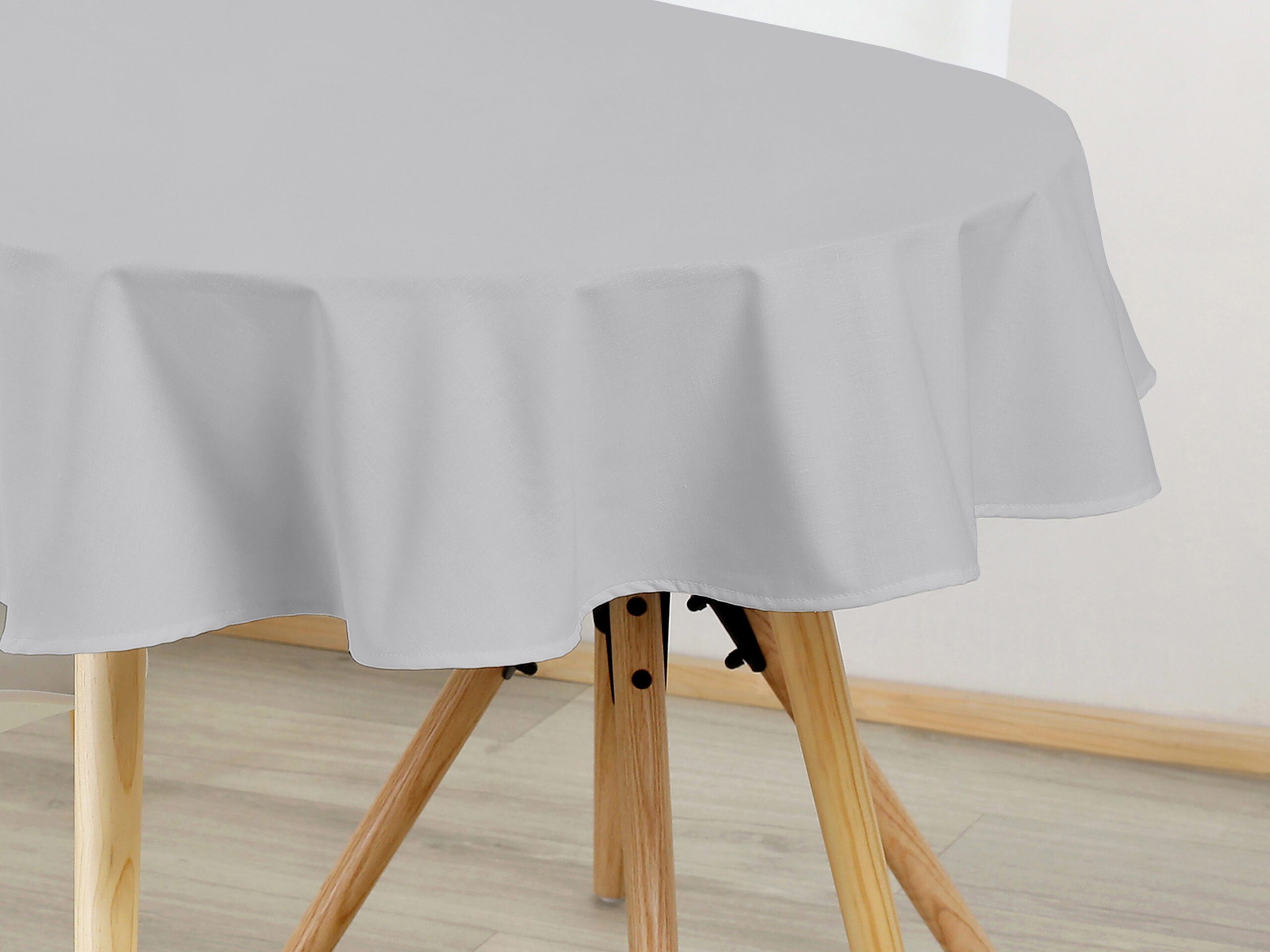 Oválný bavlněný ubrus světle šedý značky Škodák