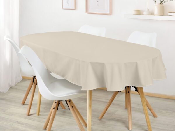 Bavlněný oválný ubrus režný značky Škodák.