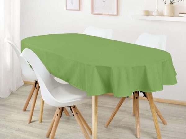 Bavlněný oválný ubrus zelený značky Škodák.