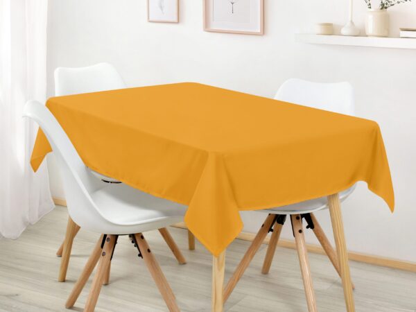 Bavlněný hranatý ubrus mangový značky Škodák.