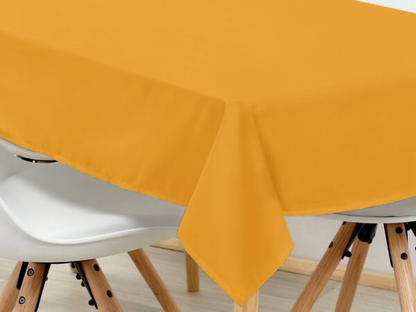 Bavlněný hranatý ubrus mangový značky Škodák.