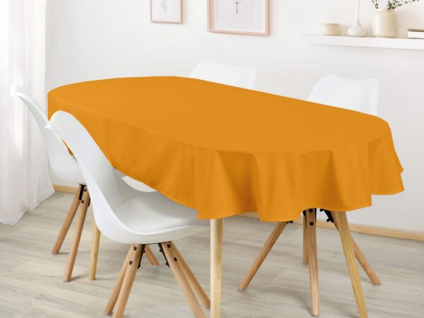 Bavlněný oválný ubrus mangový značky Škodák.