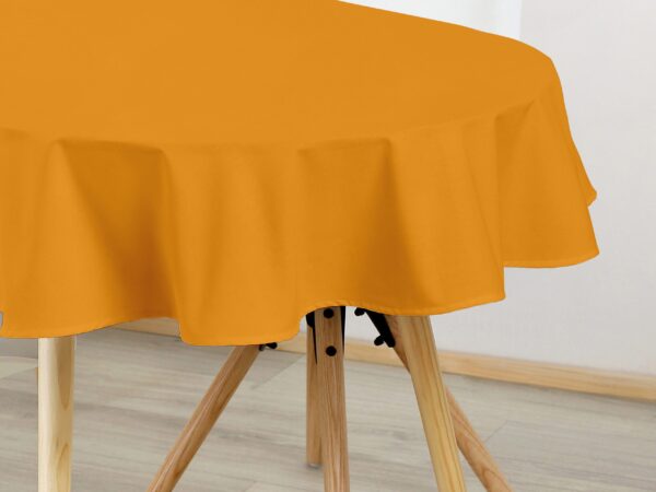 Bavlněný oválný ubrus mangový značky Škodák.