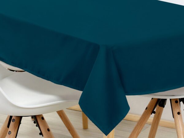 Bavlněný hranatý ubrus tmavě petrolejový značky Škodák.