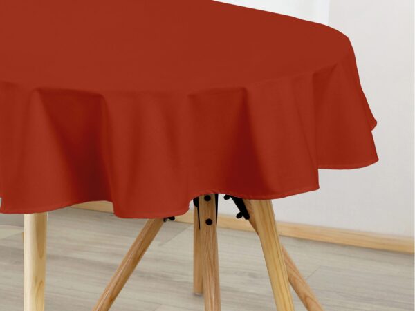 Bavlněný oválný ubrus cihlový značky Škodák.