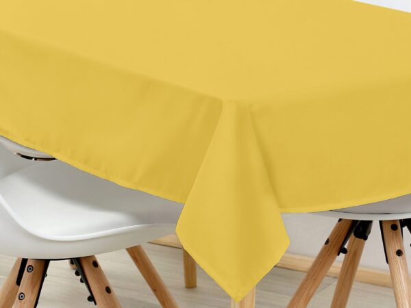 Bavlněný hranatý ubrus medový značky Škodák.