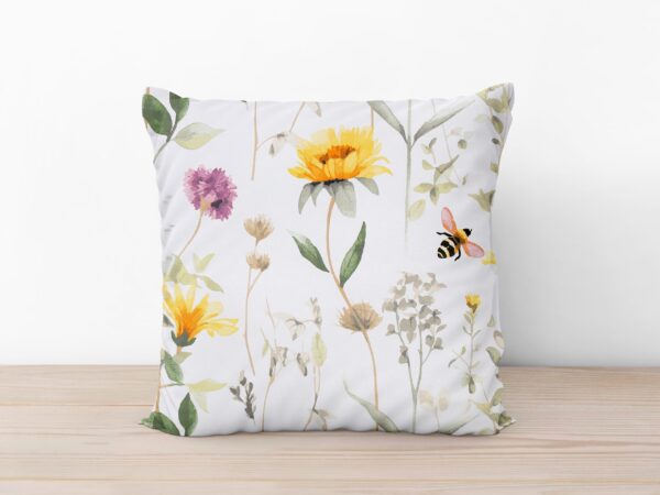 Bavlněný povlak na polštář louka s čmelákem značky Škodák