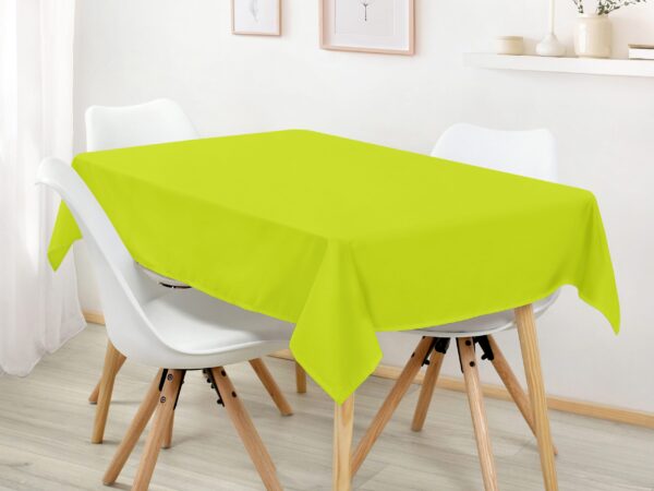 Hranatý ubrus Loneta světle zelený značky Škodák