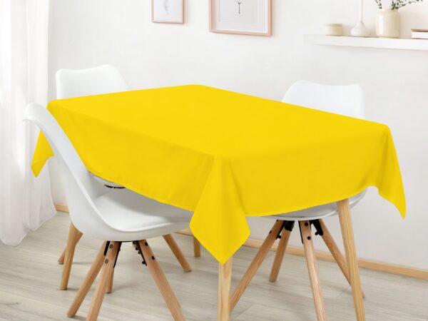 Hranatý ubrus Loneta žlutý značky Škodák