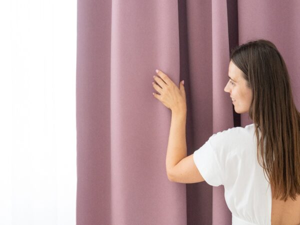 Zatemňovací závěs Blackout světle fialový