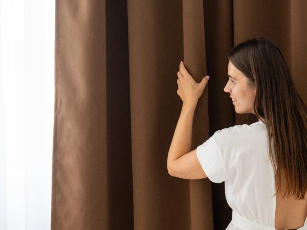 Zatemňovací závěs Blackout hnědý