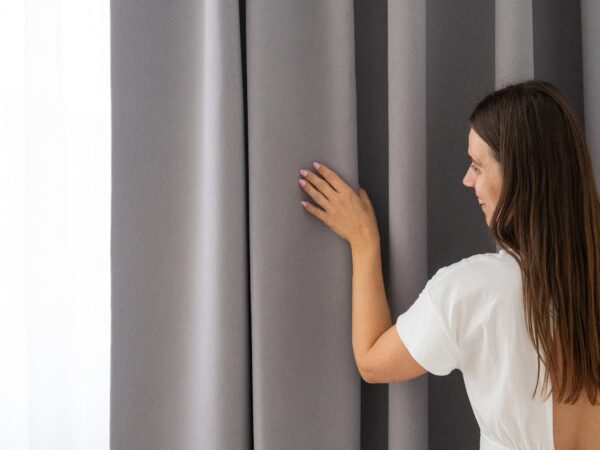 Zatemňovací závěs Blackout stříbrošedý